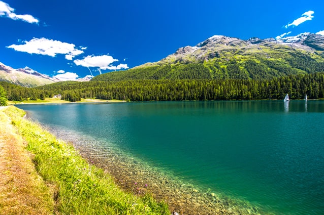 Švýcarské jezero Moritzsee, St. Moritz